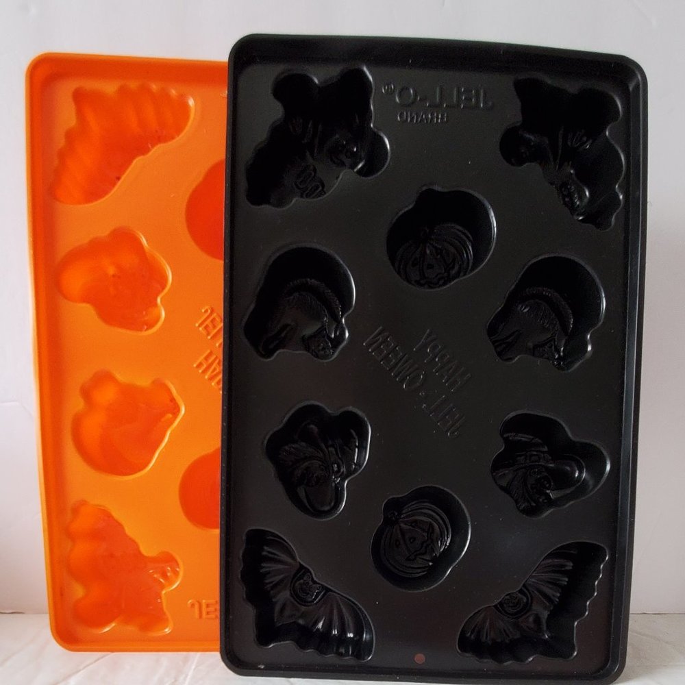 Halloween Jello Shot Jigglers